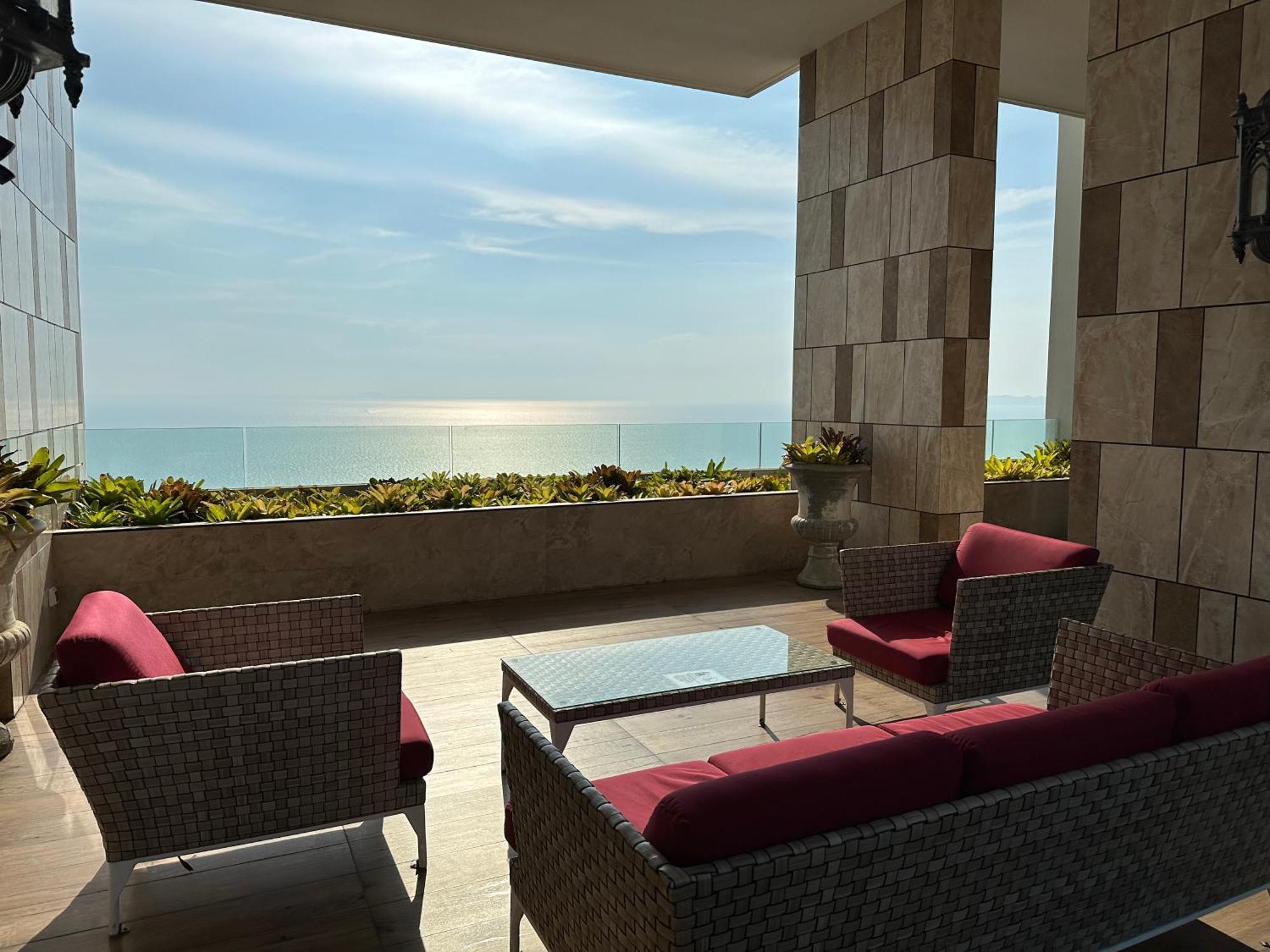 芭提雅高层海景奢华公寓the Riviera Jomtien生香家直达海滩2704 Exteriör bild