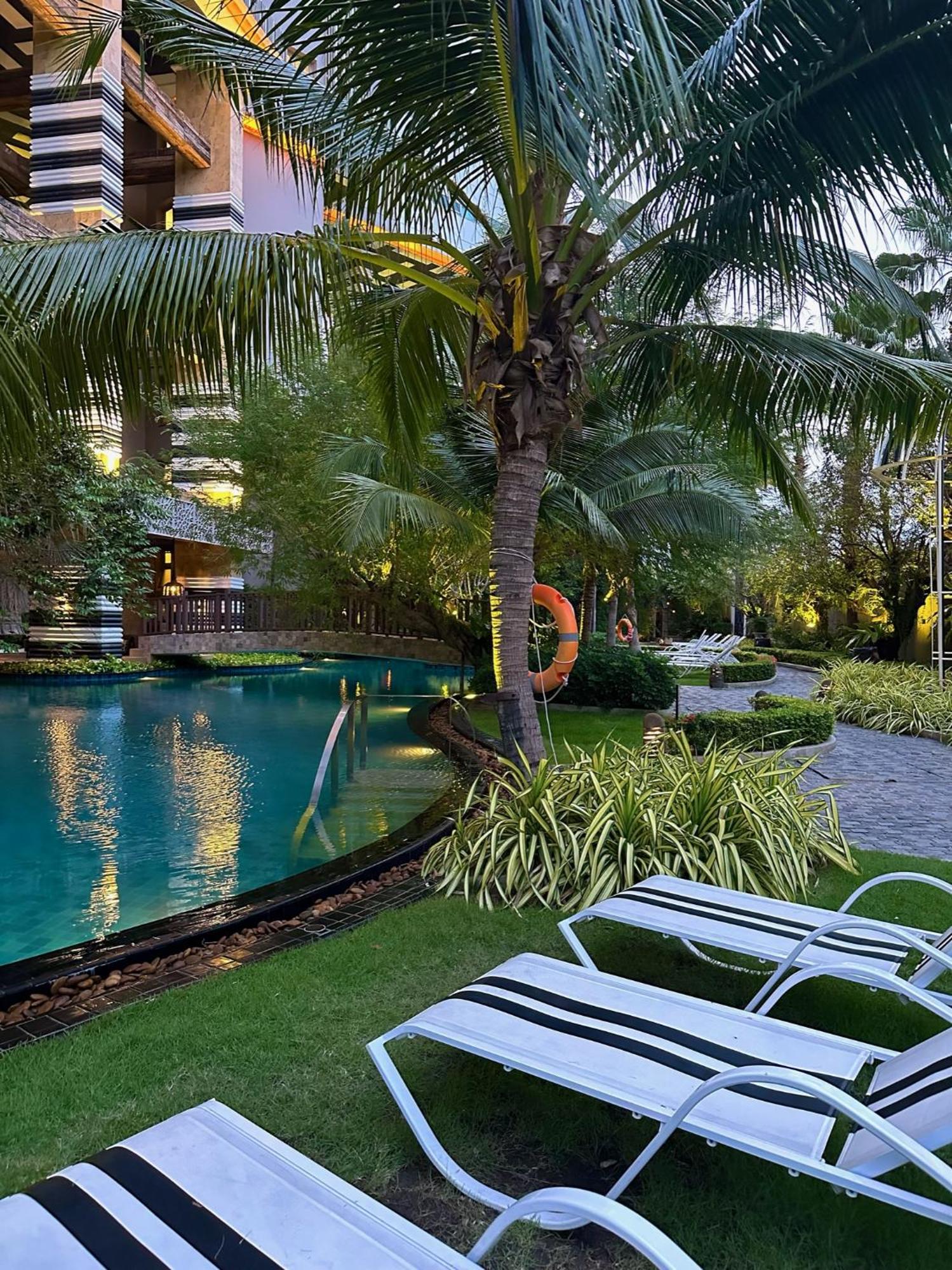 芭提雅高层海景奢华公寓the Riviera Jomtien生香家直达海滩2704 Exteriör bild