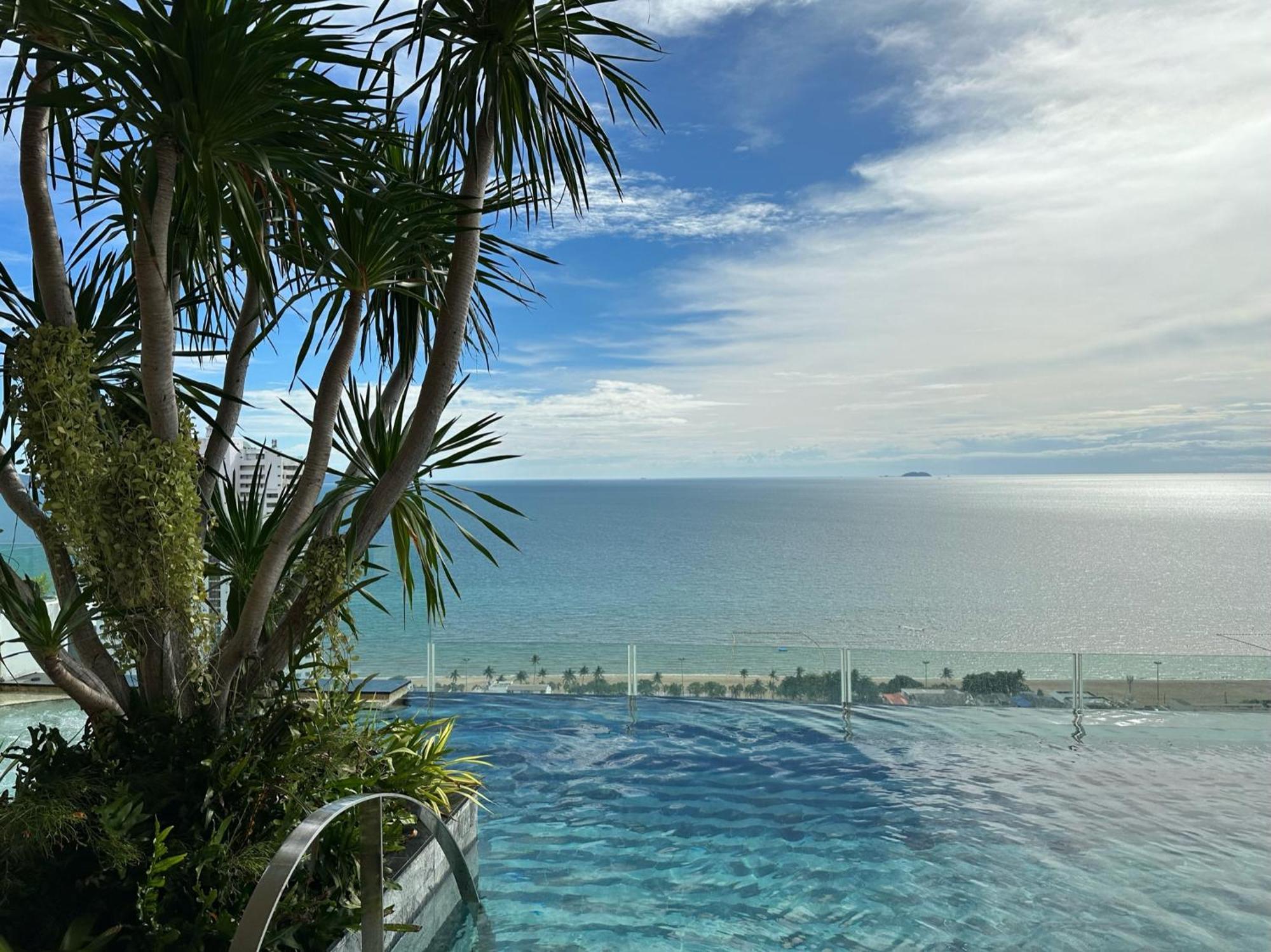 芭提雅高层海景奢华公寓the Riviera Jomtien生香家直达海滩2704 Exteriör bild